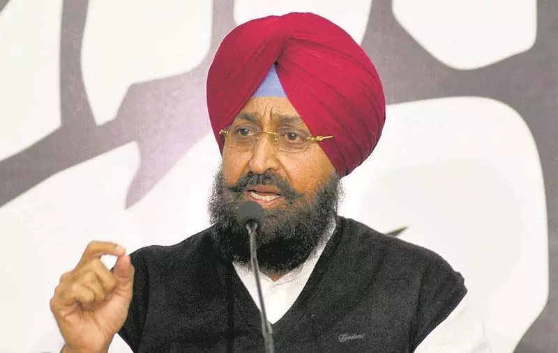 परिसीमन से संसद में पंजाब की आवाज प्रभावित होगी: बाजवा परिसीमन से संसद में पंजाब की आवाज प्रभावित होगी: बाजवा