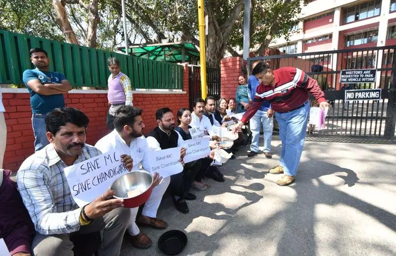 कांग्रेस पार्षदों ने चंडीगढ़ नगर निगम के लिए फंड की मांग की कांग्रेस पार्षदों ने चंडीगढ़ नगर निगम के लिए फंड की मांग की