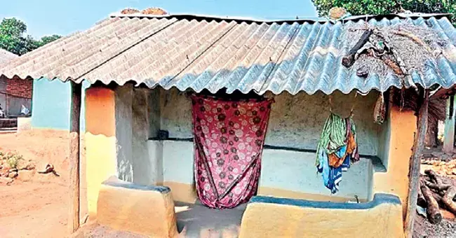 Odisha: 80 फीसदी परिवार अपने घरों में ताला लगाकर अपने गृहनगर छोड़ने को मजबूर Odisha: 80 फीसदी परिवार अपने घरों में ताला लगाकर अपने गृहनगर छोड़ने को मजबूर
