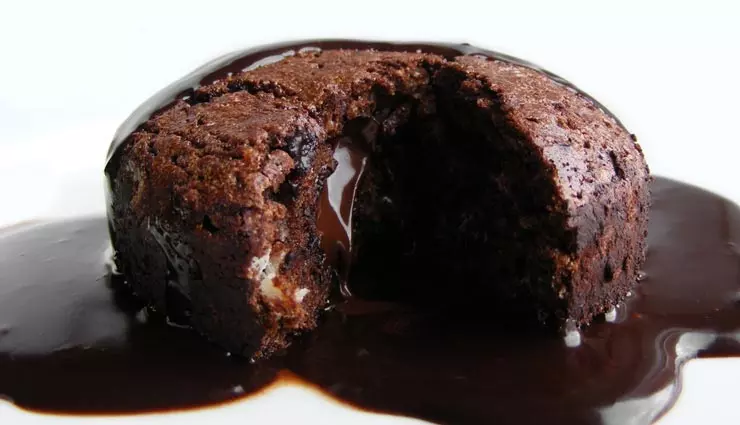 Recipe: सिर्फ 15 मिनट में बनाएं स्वादिष्ट मोल्टेन चॉकलेट और पीनट बटर लावा केक Recipe: सिर्फ 15 मिनट में बनाएं स्वादिष्ट मोल्टेन चॉकलेट और पीनट बटर लावा केक