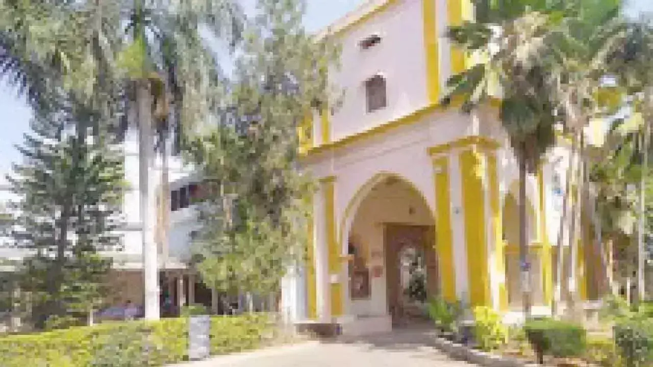 निजाम कॉलेज को NAAC द्वारा ‘A’ ग्रेड प्रदान किया गया निजाम कॉलेज को NAAC द्वारा ‘A’ ग्रेड प्रदान किया गया