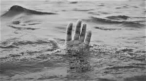 Up News: पूरी रात तालाब में पड़ा रहा सात साल का बच्चा, इलाके में सनसनी Up News: पूरी रात तालाब में पड़ा रहा सात साल का बच्चा, इलाके में सनसनी