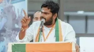 अन्नामलाई ने हिंदी लागू करने के विवाद पर एमके स्टालिन की आलोचना की अन्नामलाई ने हिंदी लागू करने के विवाद पर एमके स्टालिन की आलोचना की
