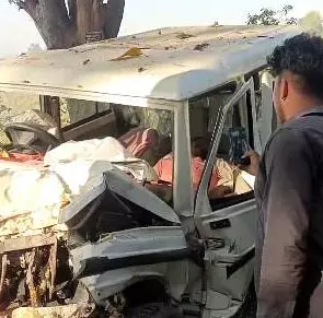 बोलेरो का नियंत्रण बिगड़ने से दो की मौत, महिला की हालत नाजुक बोलेरो का नियंत्रण बिगड़ने से दो की मौत, महिला की हालत नाजुक