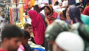 अंतरराष्ट्रीय महिला दिवस: बांग्लादेश में बढ़ रही महिलाओं के खिलाफ हिंसा, चौंकाने वाले आंकड़ों ने खोली यूनुस सरकार की पोल अंतरराष्ट्रीय महिला दिवस: बांग्लादेश में बढ़ रही महिलाओं के खिलाफ हिंसा, चौंकाने वाले आंकड़ों ने खोली यूनुस सरकार की पोल