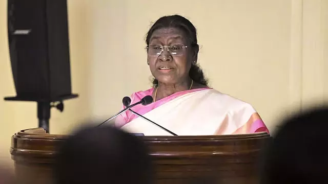 Womens Day : राष्ट्रपति मुर्मू ने कार्यबल में महिलाओं की अधिक भागीदारी का आह्वान किया Womens Day : राष्ट्रपति मुर्मू ने कार्यबल में महिलाओं की अधिक भागीदारी का आह्वान किया