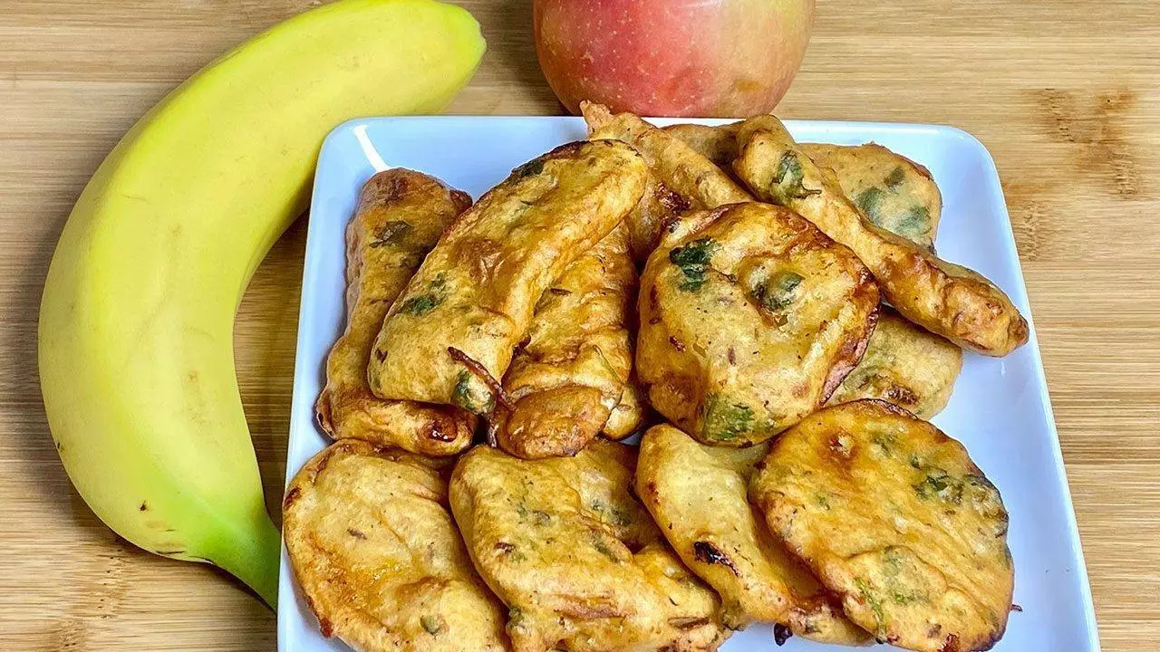 सेब और केले की पकौड़ी रेसिपी सेब और केले की पकौड़ी रेसिपी