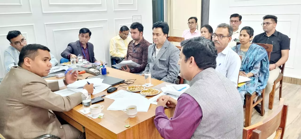 Churu : सशक्त बैंकिंग के लिए वित्तीय अनुशासन एवं बेहतर ग्राहक सेवा आवश्यक: कलेक्टर Churu : सशक्त बैंकिंग के लिए वित्तीय अनुशासन एवं बेहतर ग्राहक सेवा आवश्यक: कलेक्टर