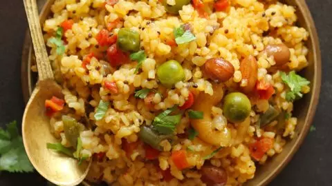 Daliya Upma इस स्वादिष्ट डिश में छिपे हैं सेहत के भी राज Daliya Upma इस स्वादिष्ट डिश में छिपे हैं सेहत के भी राज
