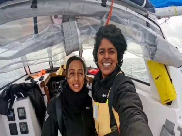 INSV तारिणी के नाविकों ने अंतर्राष्ट्रीय महिला दिवस पर शुभकामनाएं दीं INSV तारिणी के नाविकों ने अंतर्राष्ट्रीय महिला दिवस पर शुभकामनाएं दीं