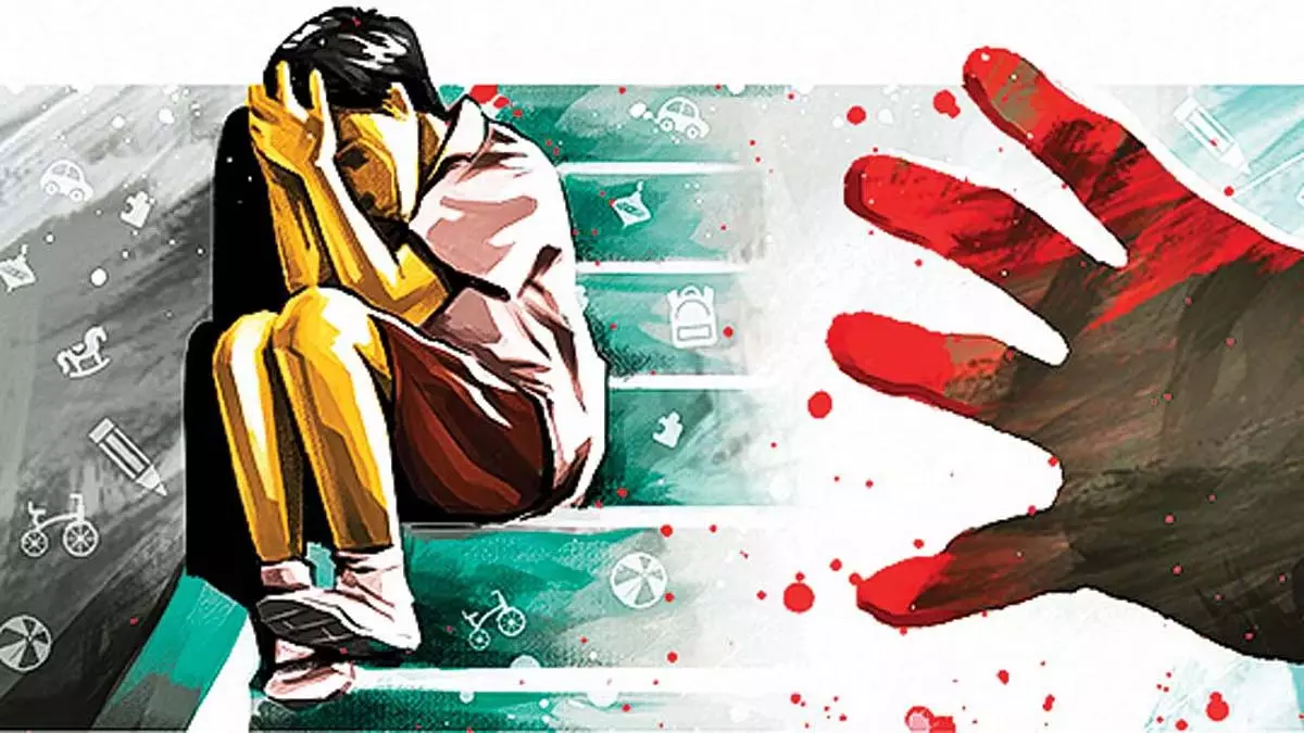 POCSO मामला: FIR के 3 महीने बाद आरोपी बहाल, कोई कार्रवाई नहीं POCSO मामला: FIR के 3 महीने बाद आरोपी बहाल, कोई कार्रवाई नहीं