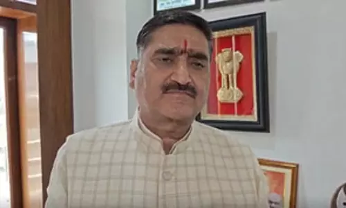 केंद्र के पैसों से चलती है अलीगढ़ मुस्लिम यूनिवर्सिटी, होली पर रोक क्यों? : सतीश गौतम