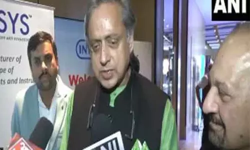 Shashi Tharoor ने तिरुवनंतपुरम को परीक्षा केंद्र से हटाने के लिए जामिया मिलिया विश्वविद्यालय की आलोचना की