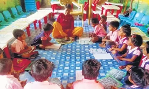 Odisha: ओडिशा के शिक्षक ने विपरीत परिस्थितियों का सामना किया Odisha: ओडिशा के शिक्षक ने विपरीत परिस्थितियों का सामना किया