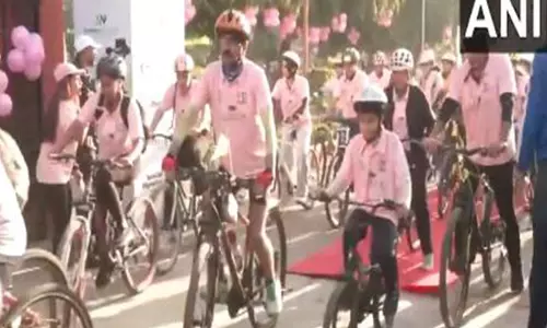 फिट इंडिया पिंक साइक्लोथॉन सीजन 2 Sashakt Nari को अंतर्राष्ट्रीय महिला दिवस के अवसर पर दिल्ली में हरी झंडी दिखाई गई फिट इंडिया पिंक साइक्लोथॉन सीजन 2 Sashakt Nari को अंतर्राष्ट्रीय महिला दिवस के अवसर पर दिल्ली में हरी झंडी दिखाई गई
