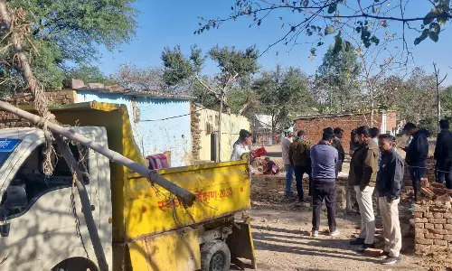 MP News: जघन्य अपराध, गर्भवती गाय को काटकर मार डाला, तनाव का माहौल MP News: जघन्य अपराध, गर्भवती गाय को काटकर मार डाला, तनाव का माहौल