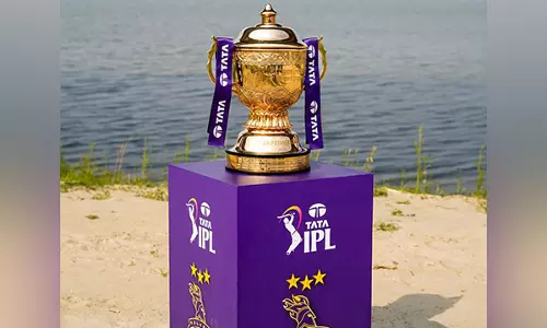 KKR के आईपीएल 2024 ट्रॉफी टूर का पटना में भव्य आगमन KKR के आईपीएल 2024 ट्रॉफी टूर का पटना में भव्य आगमन