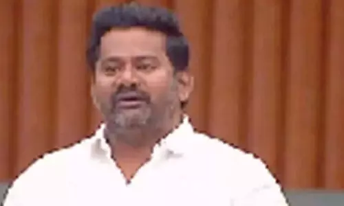 Andhra: विधायक ने मौसमी बीमारियों पर नियंत्रण के लिए कदम उठाने की मांग की Andhra: विधायक ने मौसमी बीमारियों पर नियंत्रण के लिए कदम उठाने की मांग की