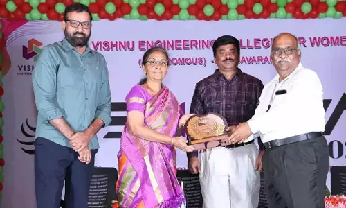 Andhra: छात्राओं को विभिन्न क्षेत्रों में ऊंचाइयां छूने के लिए प्रेरित किया गया