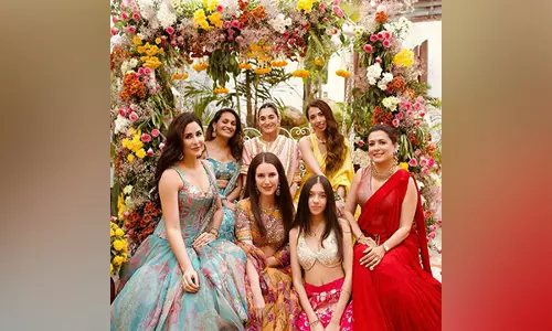 Katrina Kaif ने अपनी बेस्ट फ्रेंड करिश्मा कोहली के लिए लिखा दिल को छू लेने वाला नोट Katrina Kaif ने अपनी बेस्ट फ्रेंड करिश्मा कोहली के लिए लिखा दिल को छू लेने वाला नोट