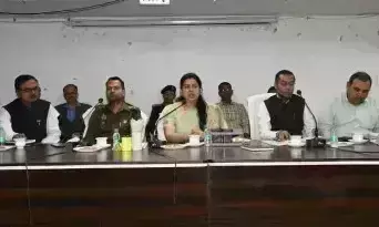 Deoria: होली, रमजान और ईद को लेकर पीस कमेटी की बैठक हुई Deoria: होली, रमजान और ईद को लेकर पीस कमेटी की बैठक हुई