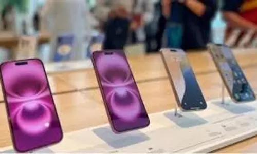 iPhone Battery Saving Tips: ये 3 iPhone ट्रिक्स 50% तक बढ़ा देंगी बैटरी, आज ही आजमाएं iPhone Battery Saving Tips: ये 3 iPhone ट्रिक्स 50% तक बढ़ा देंगी बैटरी, आज ही आजमाएं