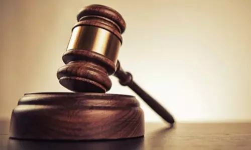 Kerala HC ने पैसे न देने पर मां पर हमला करने के आरोपी को जमानत दी