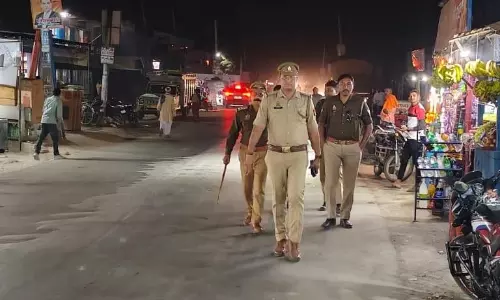 Ballia: बलिया पुलिस होली और रमजान को लेकर सतर्क हुई