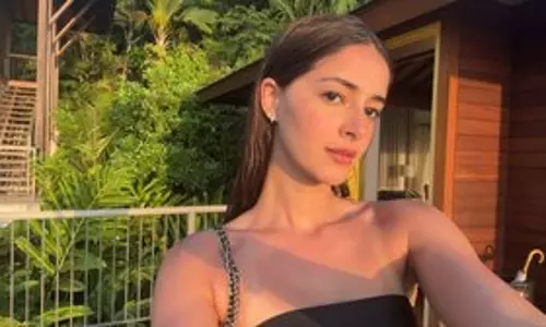 सेशेल्स में छुट्टियां मना रही Ananya Pandey
