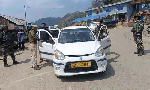 Manipur में अंतर-जिला बस सेवाएं बहाल, कांगपोकपी में एक वाहन पर हमला Manipur में अंतर-जिला बस सेवाएं बहाल, कांगपोकपी में एक वाहन पर हमला
