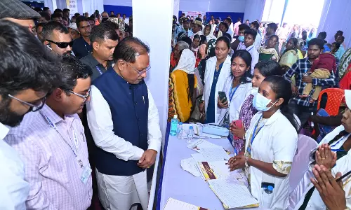वृहद स्वास्थ्य परीक्षण शिविर में शामिल हुए CM विष्णुदेव साय वृहद स्वास्थ्य परीक्षण शिविर में शामिल हुए CM विष्णुदेव साय