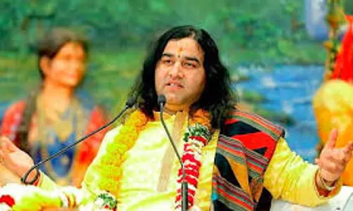 Mathura: देवकीनंदन ठाकुर ने औरंगजेब की प्रशंसा करने वालो पर करारा प्रहार किया