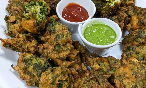 पनीर पालक पकौड़ी रेसिपी