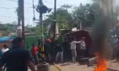 DSP की डांट से फल विक्रेता की हार्ट अटैक से गई जान? दुकानदार भड़के, मचा हड़कंप