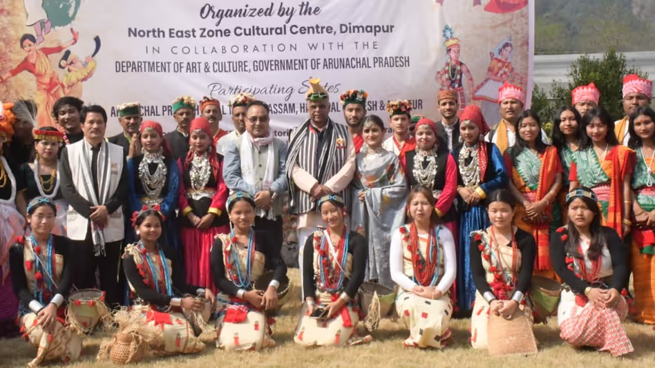 Nagaland के राज्यपाल अरुणाचल के सीमावर्ती क्षेत्र कार्यक्रम में सांस्कृतिक विविधता का जश्न मनाया गया Nagaland के राज्यपाल अरुणाचल के सीमावर्ती क्षेत्र कार्यक्रम में सांस्कृतिक विविधता का जश्न मनाया गया