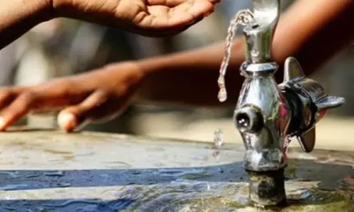 एमसीबी महापौर ने पेयजल समस्या निराकरण के लिए किया दौरा एमसीबी महापौर ने पेयजल समस्या निराकरण के लिए किया दौरा
