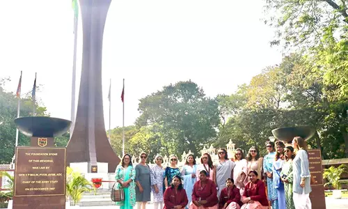 भारतीय सेना के दक्षिणी कमान युद्ध स्मारक में गाइडों की पूरी टीम महिलाओं की नियुक्त