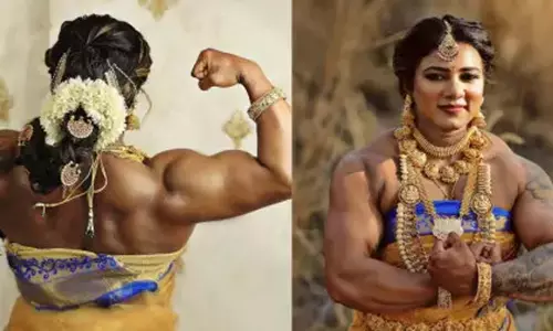 बॉडीबिल्डर दुल्हन ने इंटरनेट पर मचाया तहलका, देखें VIDEO... बॉडीबिल्डर दुल्हन ने इंटरनेट पर मचाया तहलका, देखें VIDEO...