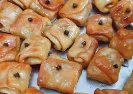 Recipe : होली पर थोड़े से मावा के साथ बनाएं ढेर सारे लौंगलता, जानें आसान रेसिपी Recipe : होली पर थोड़े से मावा के साथ बनाएं ढेर सारे लौंगलता, जानें आसान रेसिपी