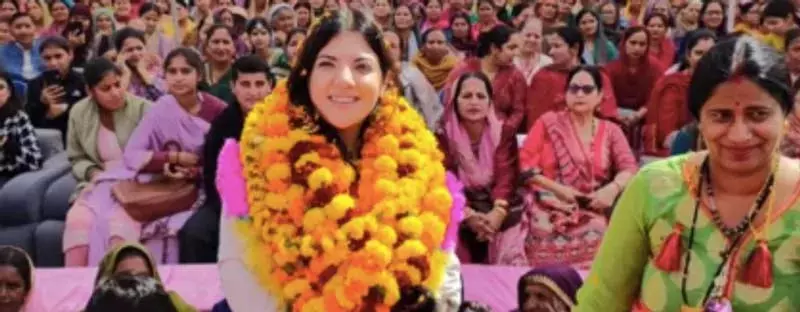 देवयानी राणा ने समारोह का नेतृत्व किया देवयानी राणा ने समारोह का नेतृत्व किया