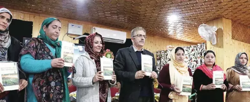 जीडीसी बडगाम में अंतर्राष्ट्रीय महिला दिवस मनाया गया जीडीसी बडगाम में अंतर्राष्ट्रीय महिला दिवस मनाया गया