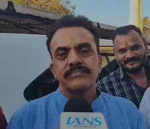 गैरकानूनी तरीके से धर्मांतरण कराने वालों को मिले फांसी की सजा : संजय निरुपम गैरकानूनी तरीके से धर्मांतरण कराने वालों को मिले फांसी की सजा : संजय निरुपम