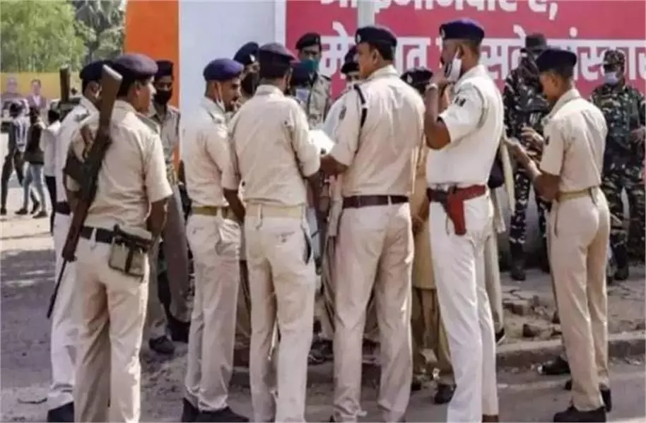 Bihar : पुलिस का बड़ा फैसला, होली के मौके पर अश्लील भोजपुरी गाना बजाया तो जाना पड़ेगा जेल Bihar : पुलिस का बड़ा फैसला, होली के मौके पर अश्लील भोजपुरी गाना बजाया तो जाना पड़ेगा जेल