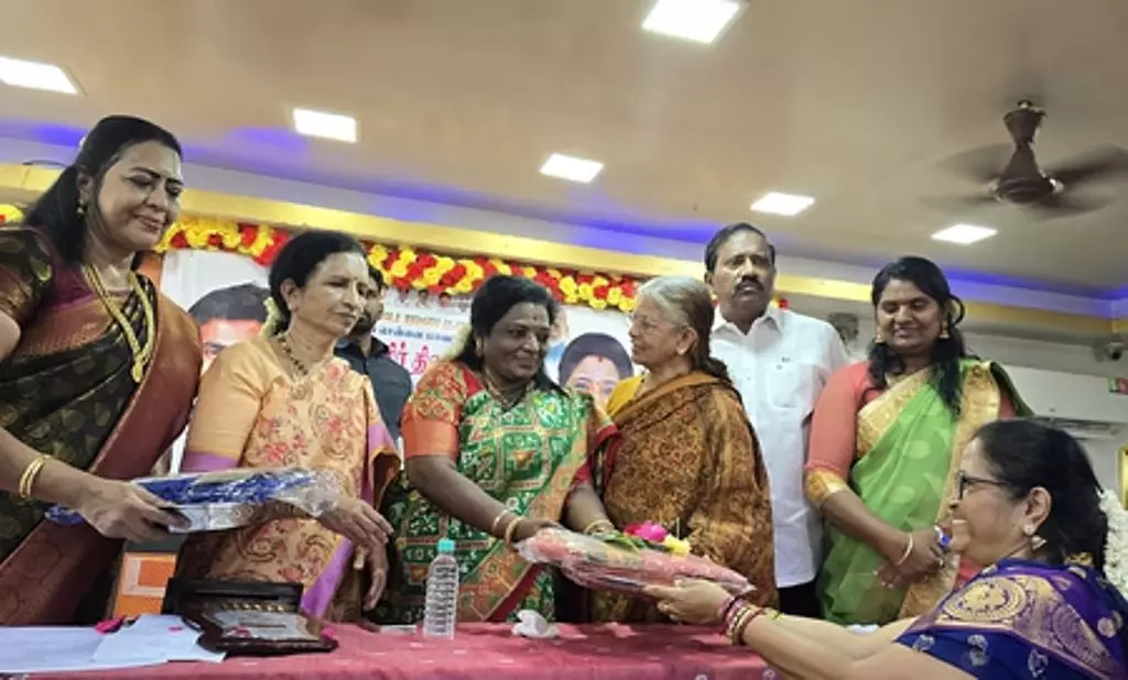 एक तीसरी भाषा की आवश्यकता है: तमिलिसाई सुंदरराजन एक तीसरी भाषा की आवश्यकता है: तमिलिसाई सुंदरराजन