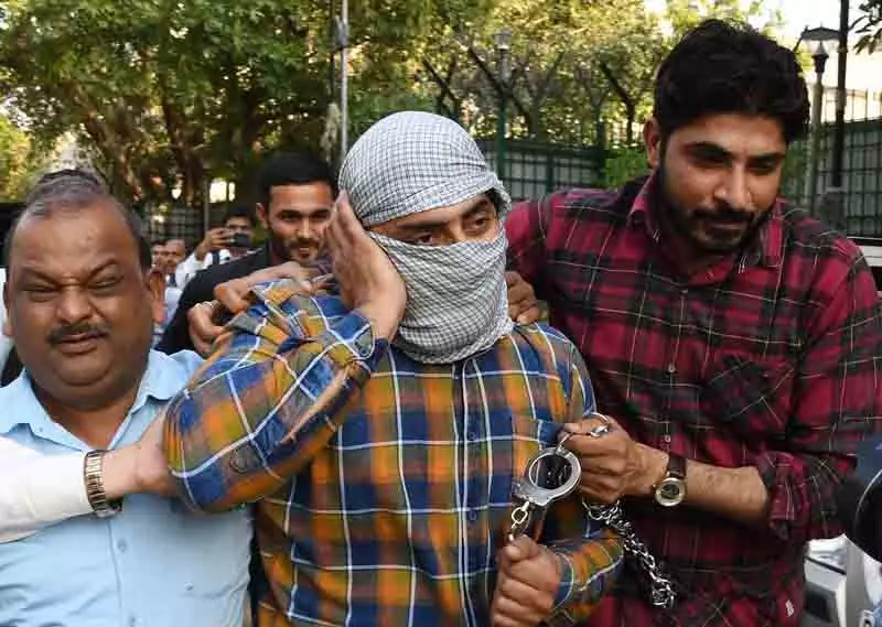 दिल्ली दंगों के आरोपी शाहरुख पठान को 15 दिन की अंतरिम जमानत मिली दिल्ली दंगों के आरोपी शाहरुख पठान को 15 दिन की अंतरिम जमानत मिली