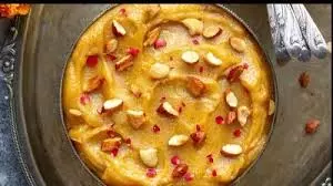 Besan Halwa Recipe: कुछ मीठा खाने का मन हो तो बनाएं बेसन का हलवा, होते हैं ये 5 फायदे Besan Halwa Recipe: कुछ मीठा खाने का मन हो तो बनाएं बेसन का हलवा, होते हैं ये 5 फायदे