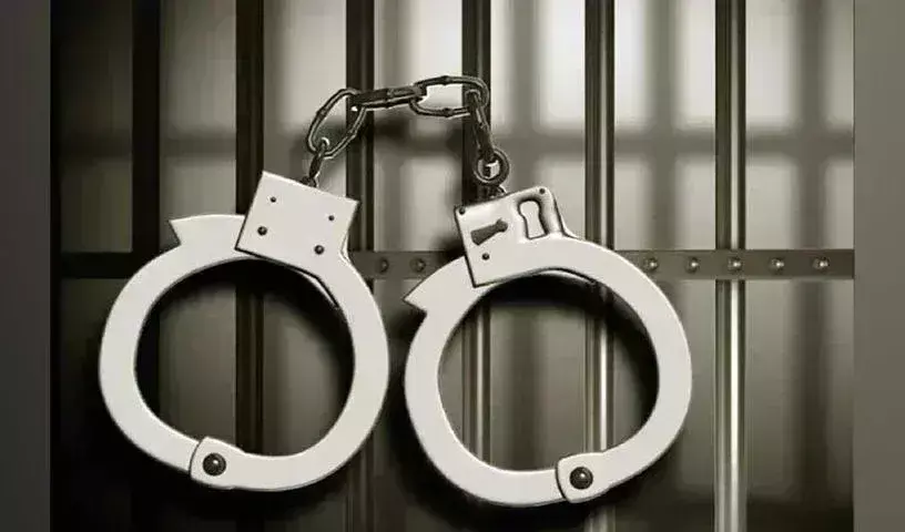 Telangana : मंचेरियल में प्रतिबंधित नकली कपास के बीज की तस्करी के आरोप Telangana : मंचेरियल में प्रतिबंधित नकली कपास के बीज की तस्करी के आरोप