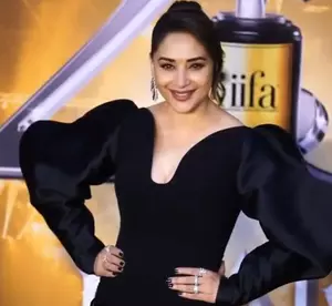 IIFA 2025: माधुरी दीक्षित ने अपनी OTT सीरीज ‘मिसेज देशपांडे’ के बारे में खुलकर बात की IIFA 2025: माधुरी दीक्षित ने अपनी OTT सीरीज ‘मिसेज देशपांडे’ के बारे में खुलकर बात की