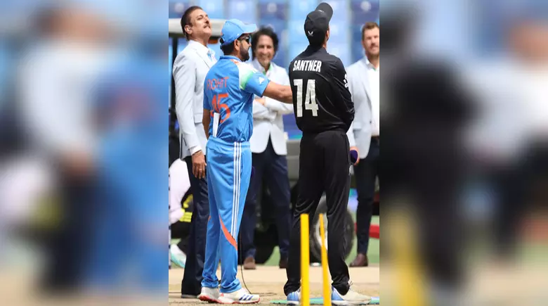 IND vs NZ: न्यूजीलैंड ने टॉस जीतकर बल्लेबाजी चुनी IND vs NZ: न्यूजीलैंड ने टॉस जीतकर बल्लेबाजी चुनी