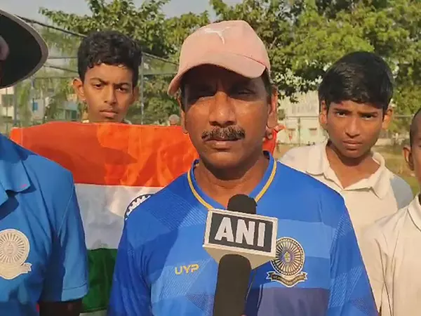 Andhra: नेल्लोर के समर्थकों ने चैंपियंस ट्रॉफी फाइनल के लिए टीम इंडिया को शुभकामनाएं दीं Andhra: नेल्लोर के समर्थकों ने चैंपियंस ट्रॉफी फाइनल के लिए टीम इंडिया को शुभकामनाएं दीं